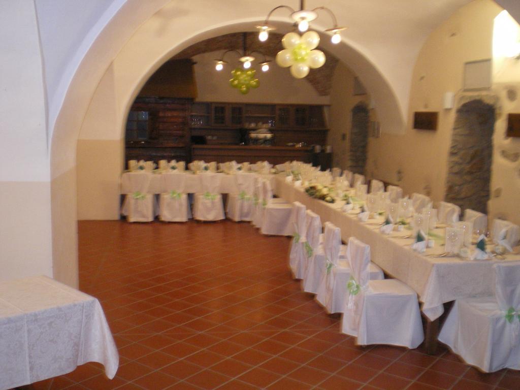 Dvorec Jeruzalem Ivanjkovci Exterior photo